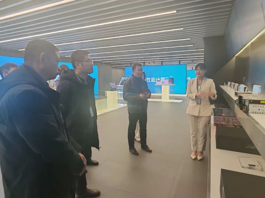 深化产教协同 共育产业英才 | 南京计算机学会“具身智能机器人产教融合研讨会”活动(图9)